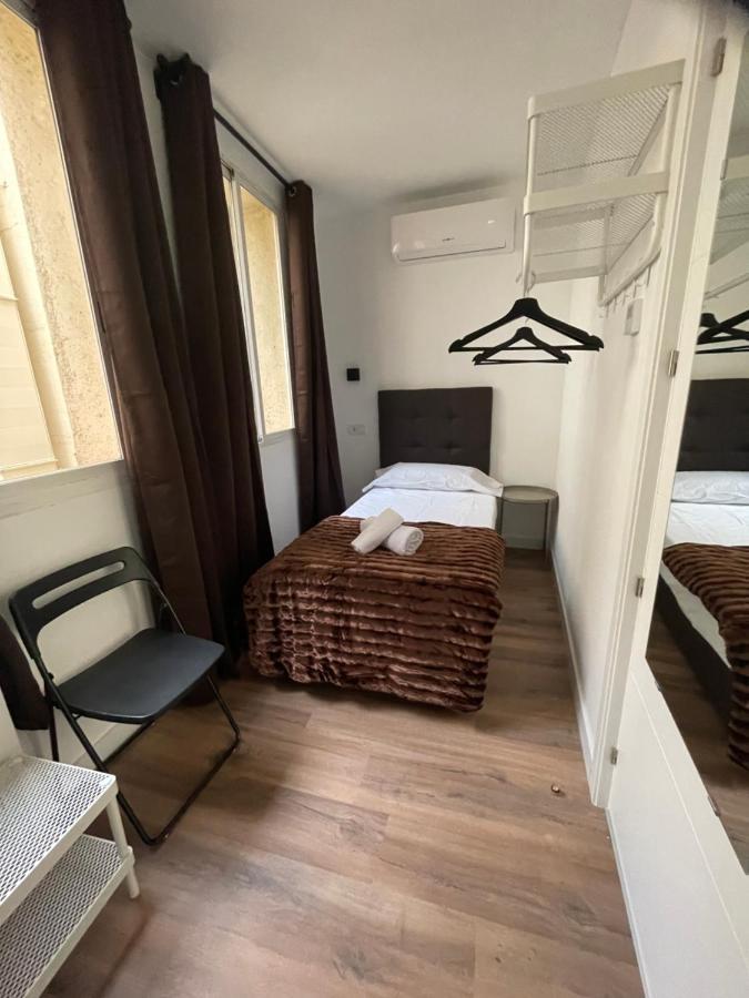 Hostal Arenal Madrid Exteriör bild