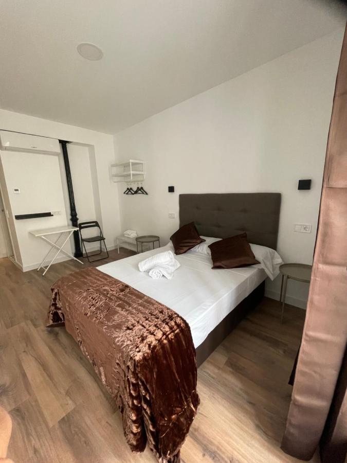 Hostal Arenal Madrid Exteriör bild