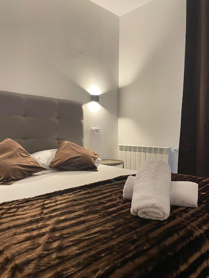 Hostal Arenal Madrid Exteriör bild