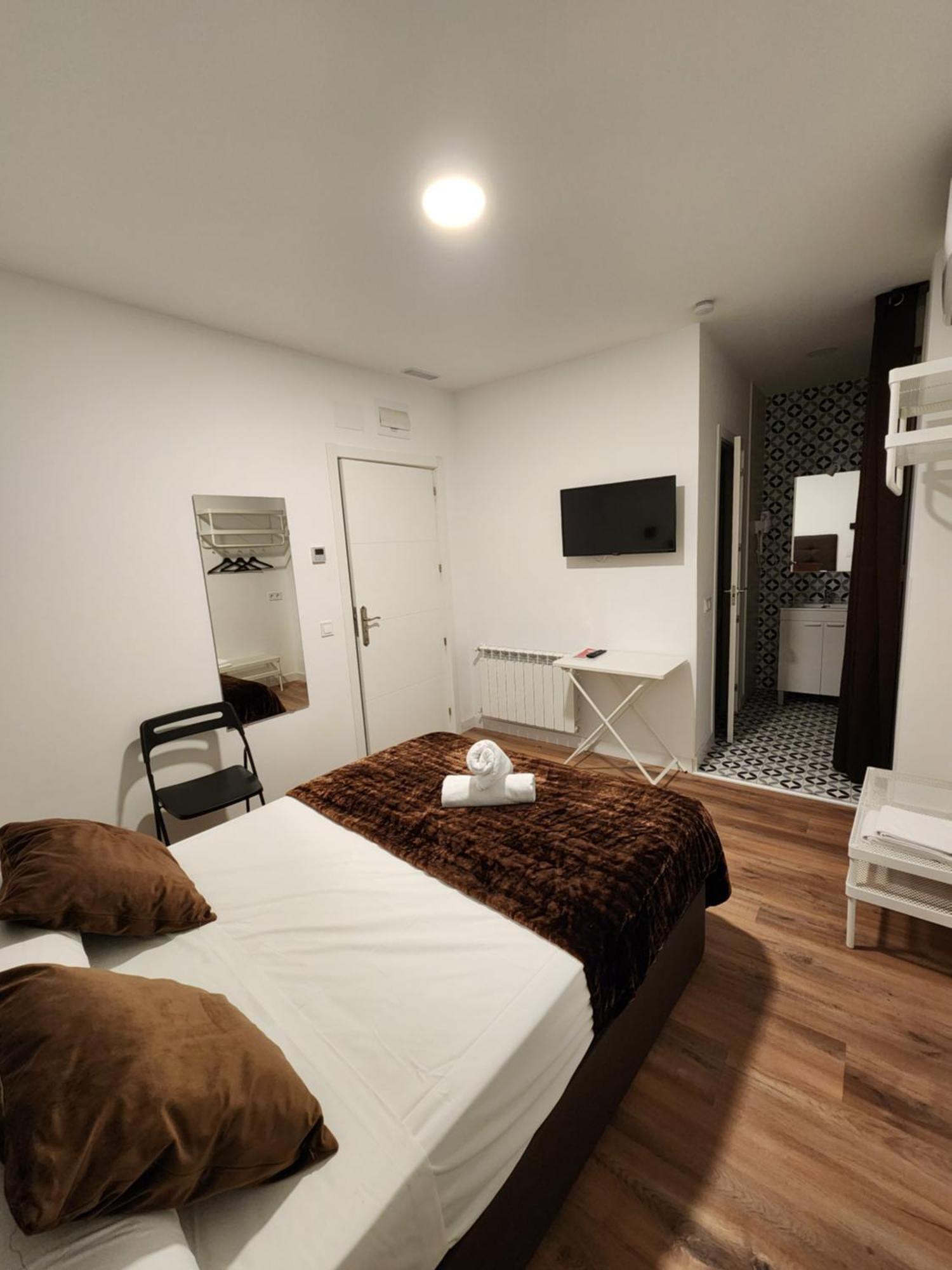 Hostal Arenal Madrid Exteriör bild