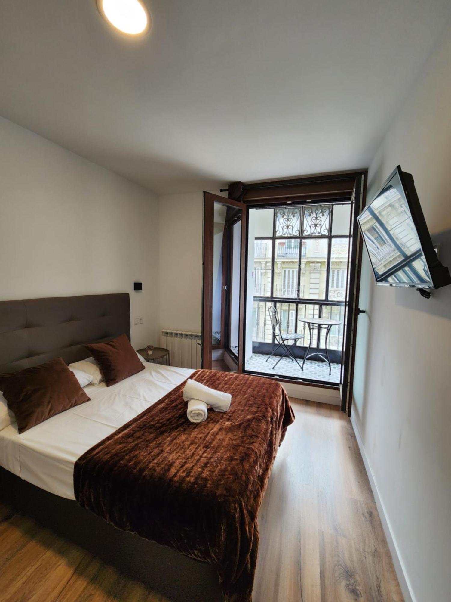 Hostal Arenal Madrid Exteriör bild