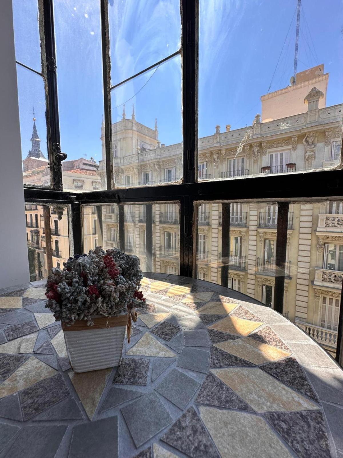 Hostal Arenal Madrid Exteriör bild