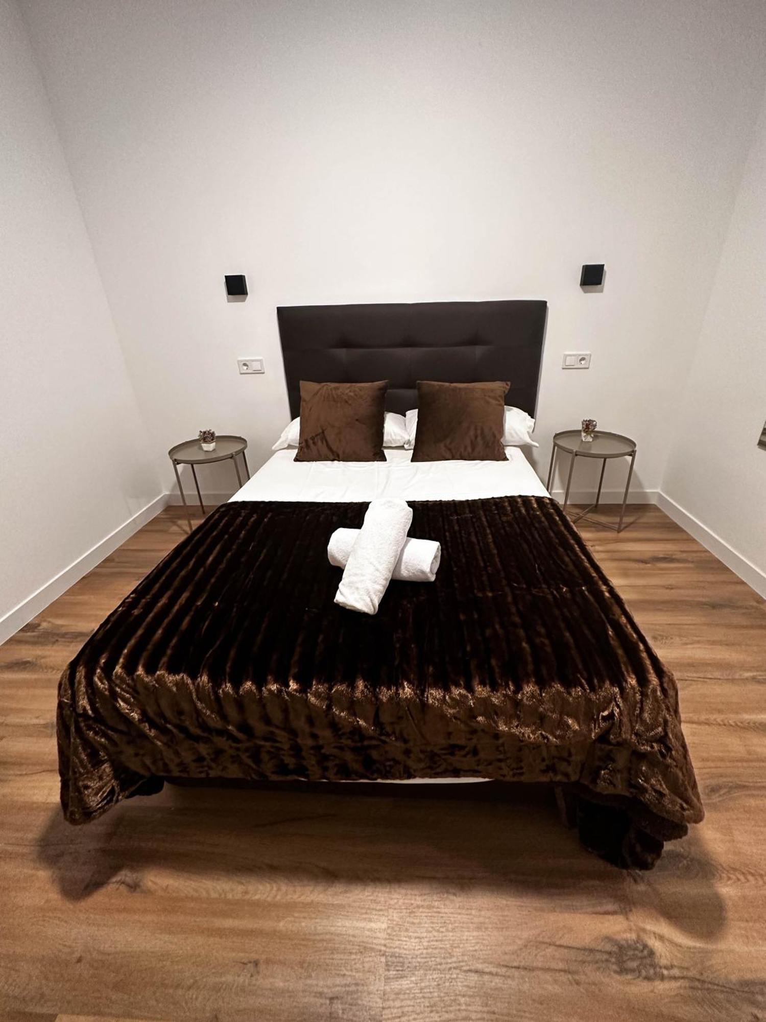 Hostal Arenal Madrid Exteriör bild