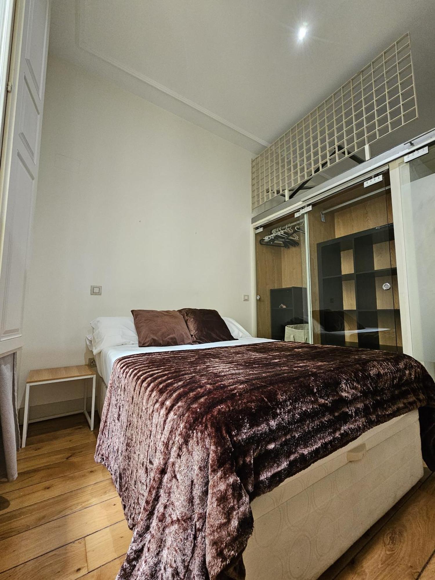 Hostal Arenal Madrid Exteriör bild
